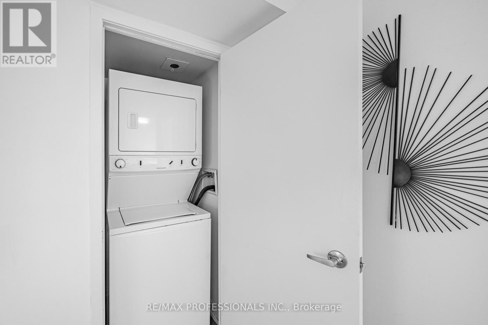 720 - 816 Lansdowne Avenue, Toronto (Dovercourt-Wallace Emerson-Junction), Ontario  M6H 4K6 - Photo 19 - W12771170