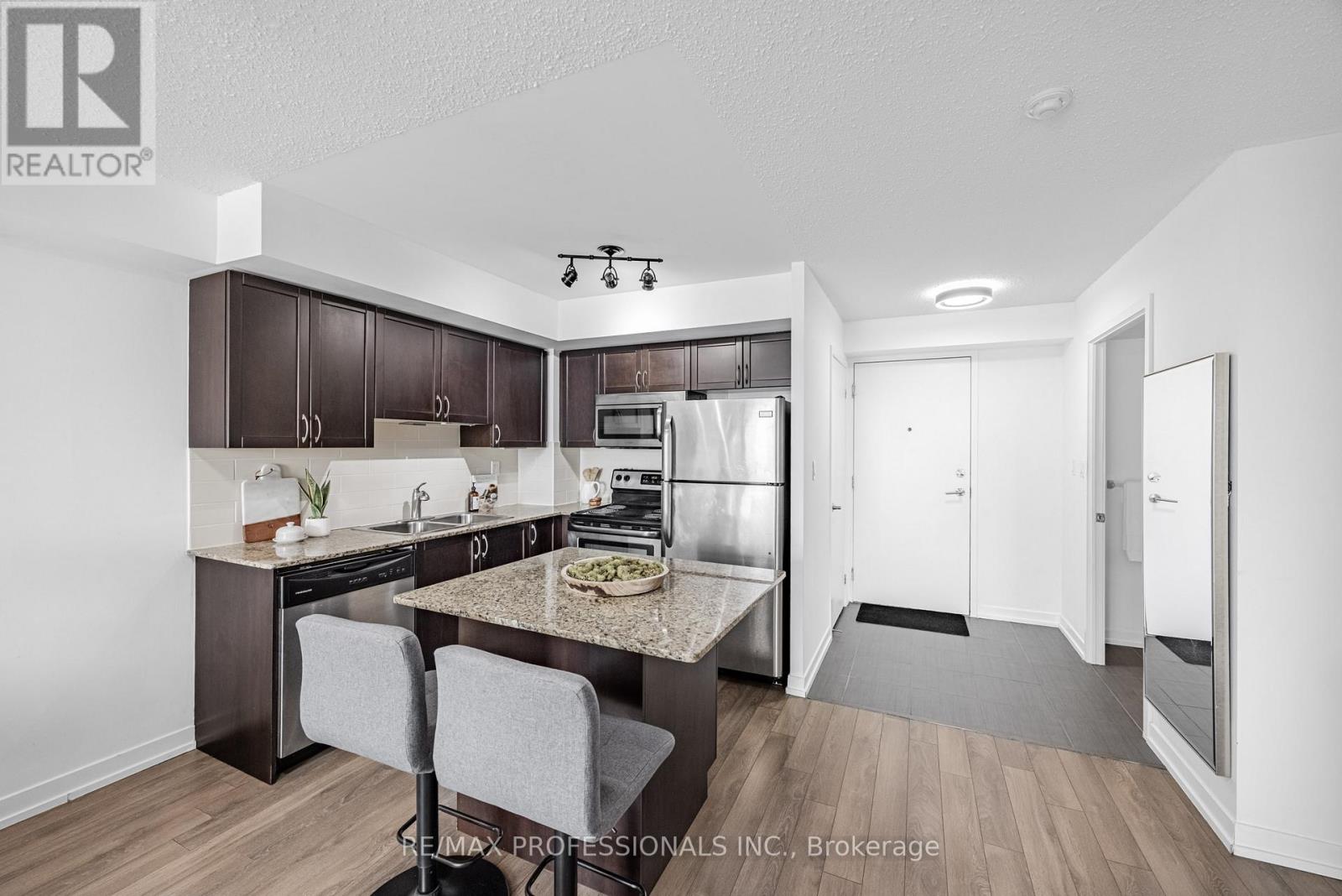 720 - 816 Lansdowne Avenue, Toronto (Dovercourt-Wallace Emerson-Junction), Ontario  M6H 4K6 - Photo 5 - W12771170