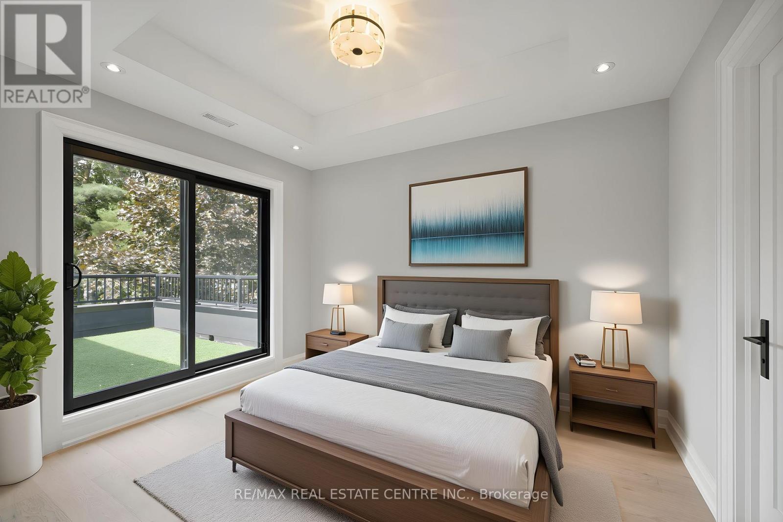 1065 Rebecca Street, Oakville (Wo West), Ontario  L6L 1Y6 - Photo 23 - W12771180