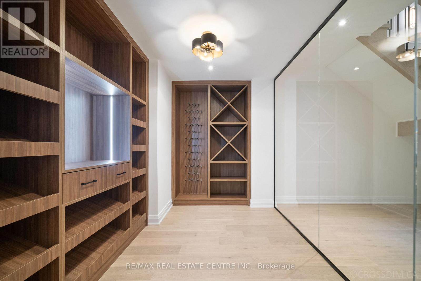 1065 Rebecca Street, Oakville (Wo West), Ontario  L6L 1Y6 - Photo 29 - W12771180