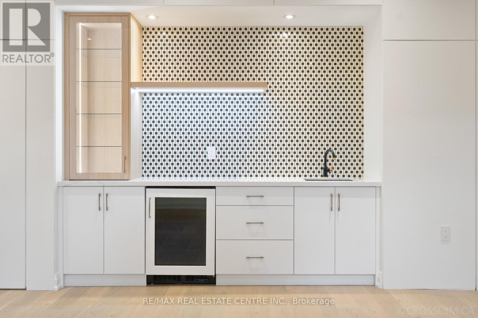 1065 Rebecca Street, Oakville (Wo West), Ontario  L6L 1Y6 - Photo 31 - W12771180