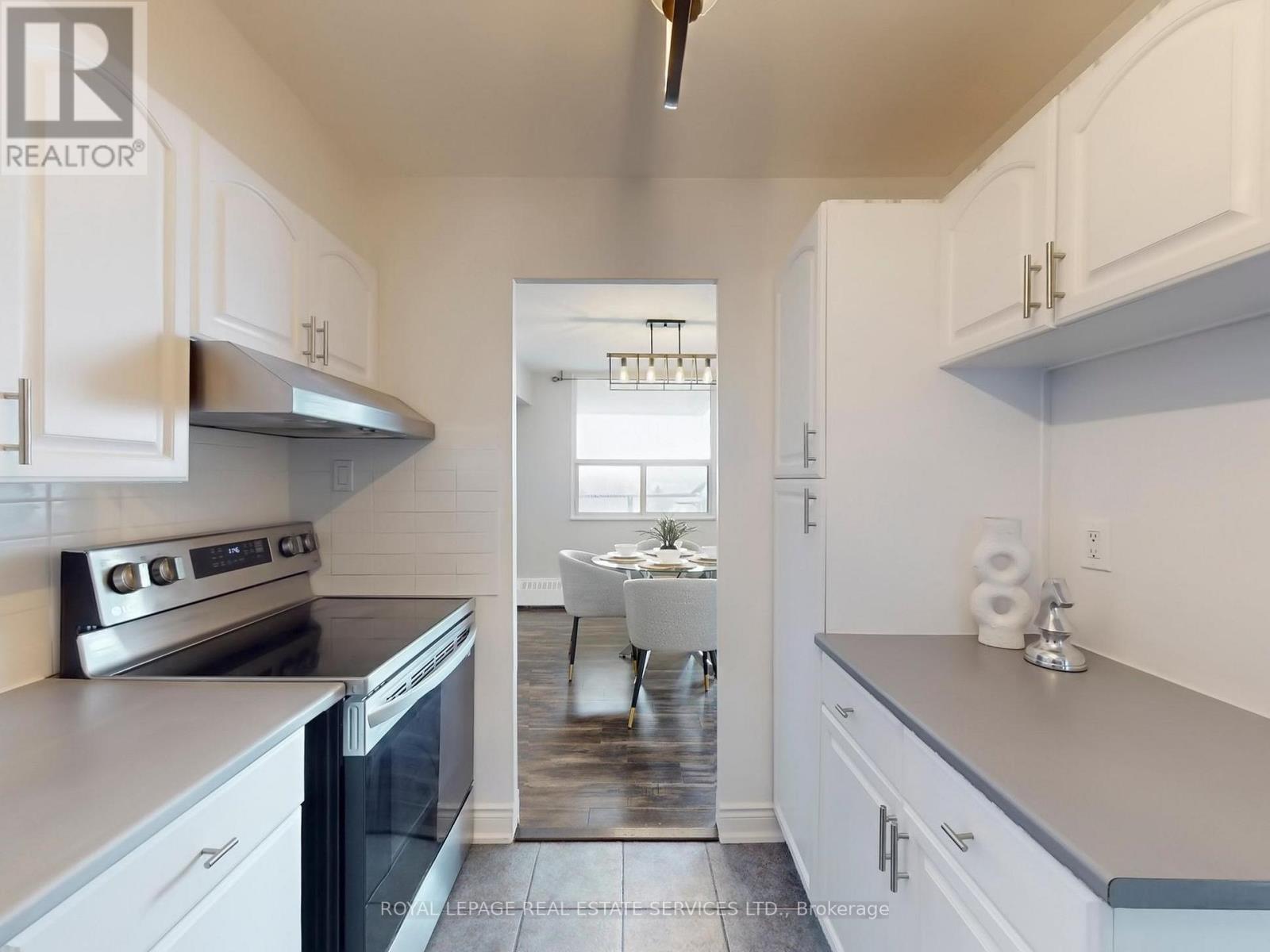 702 - 551 The West Mall, Toronto, Ontario  M9C 1G7 - Photo 5 - W12771194