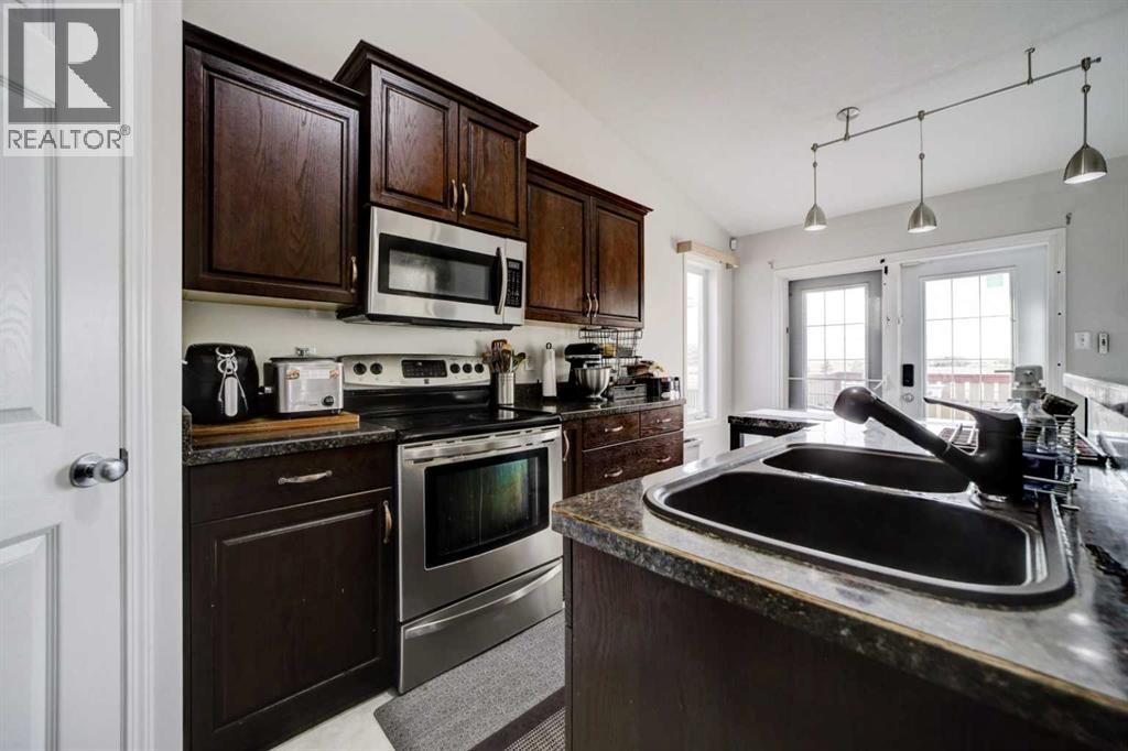 106 Peigan Court W, Lethbridge, Alberta  T1K 7N8 - Photo 17 - A2275468