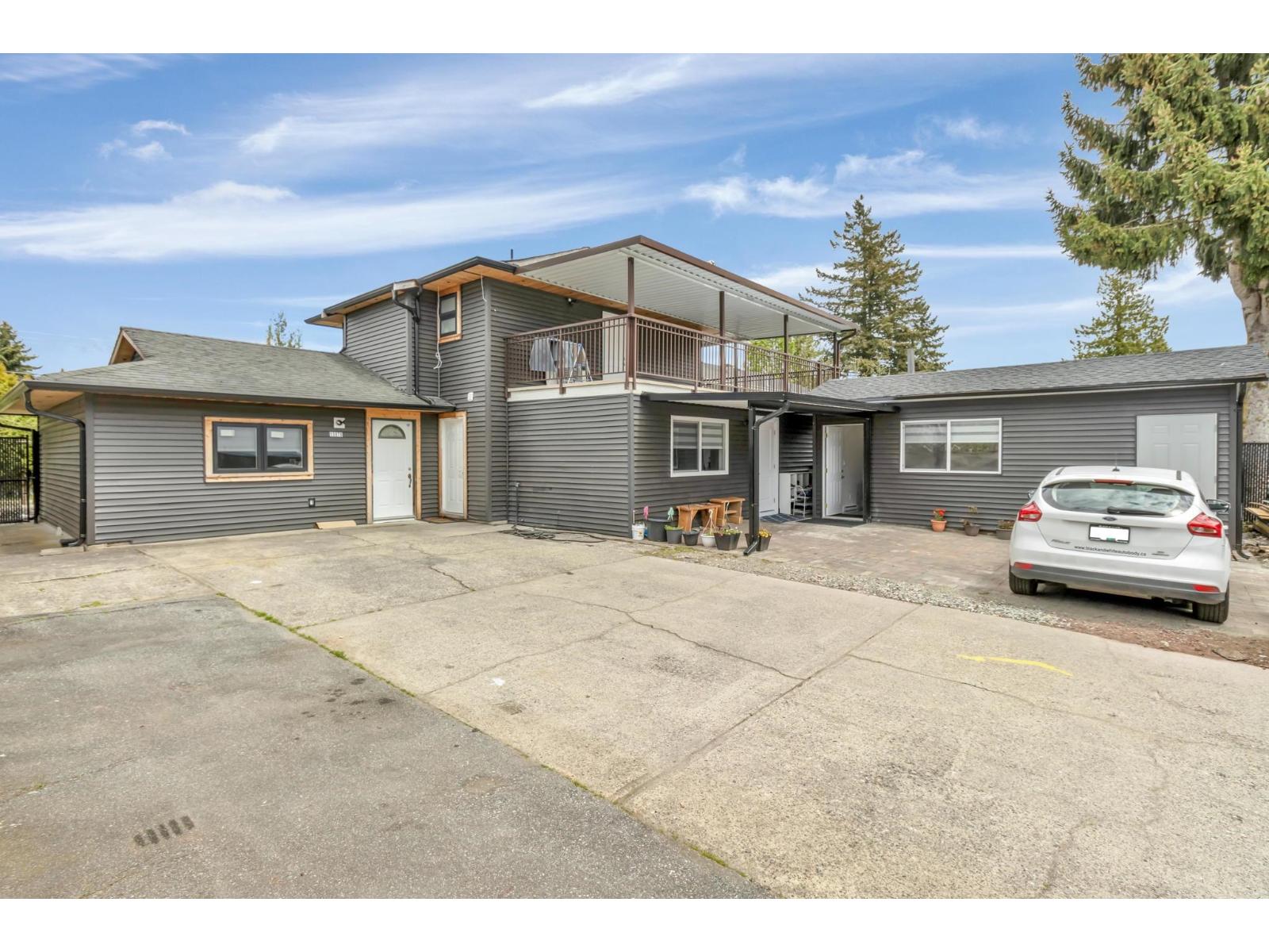 13076 64 Avenue, Surrey, British Columbia  V3W 1X7 - Photo 1 - R3087467