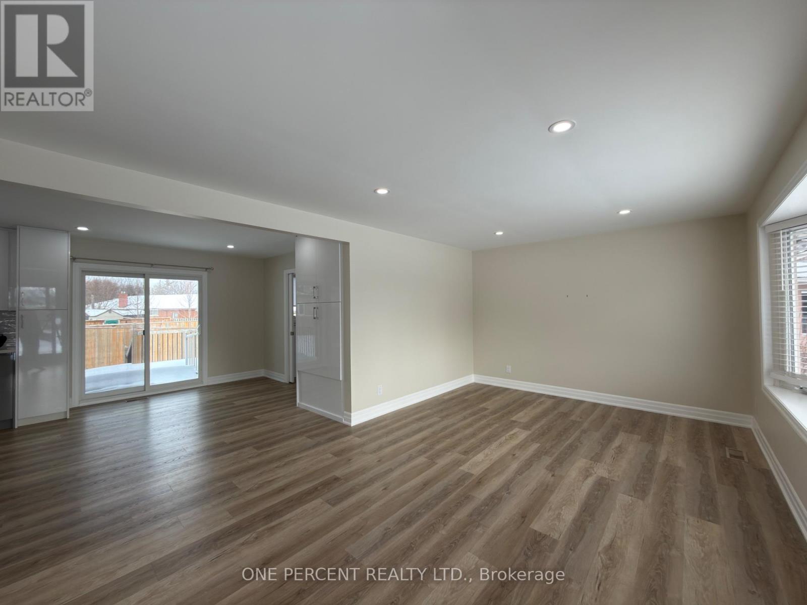 37 Coronation Boulevard, St. Catharines, Ontario  L2S 2V2 - Photo 4 - X12771024