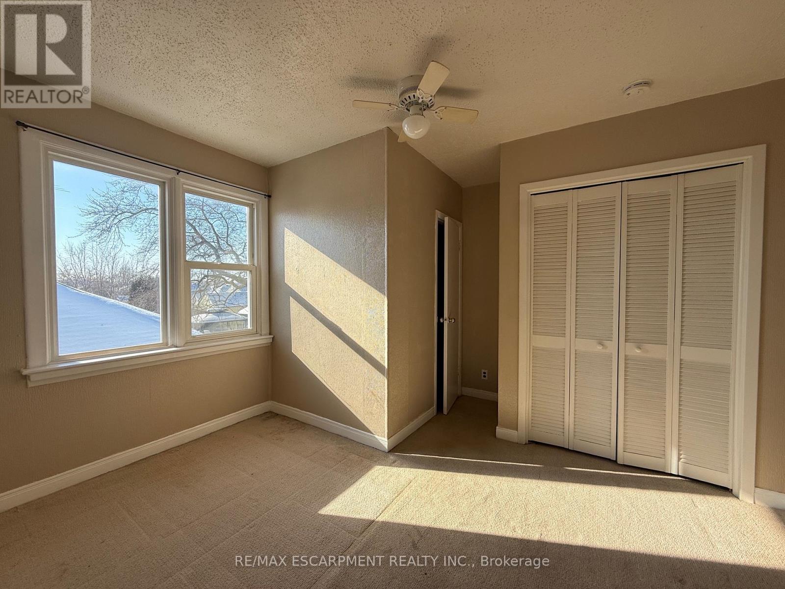 17 Lyons Avenue, Welland (Lincoln/crowland), Ontario  L3B 1L8 - Photo 9 - X12771030