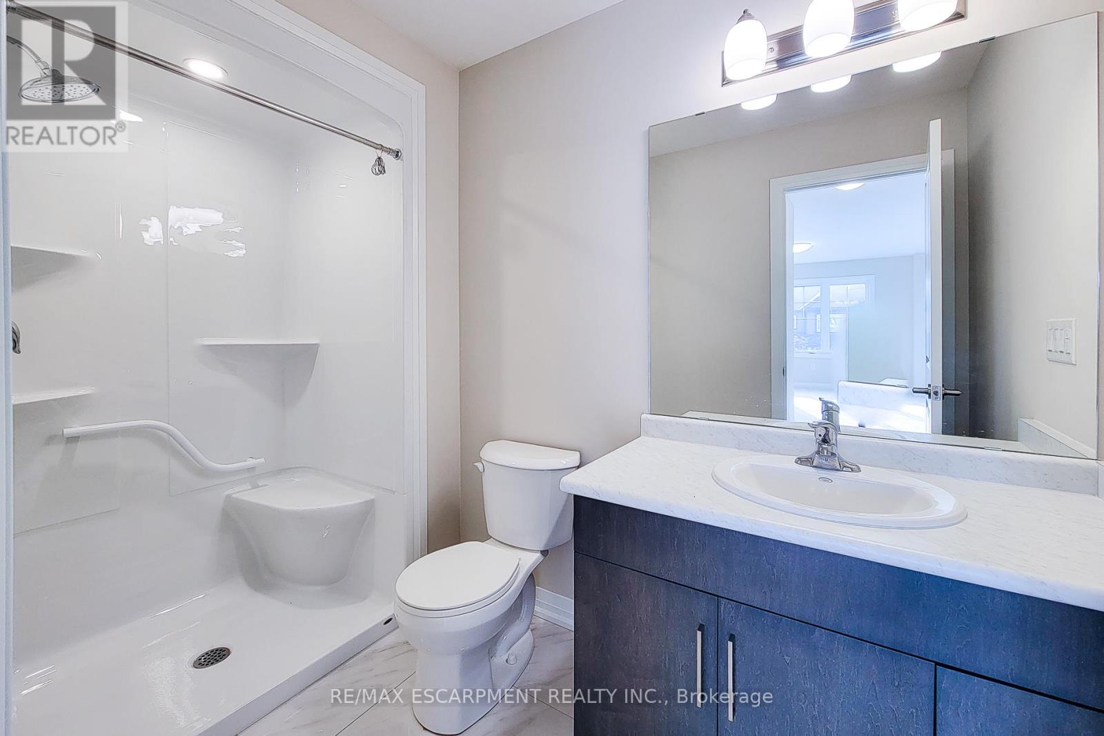 111 Alicia Crescent, Thorold (Hurricane/merrittville), Ontario  L2V 0M2 - Photo 26 - X12771032