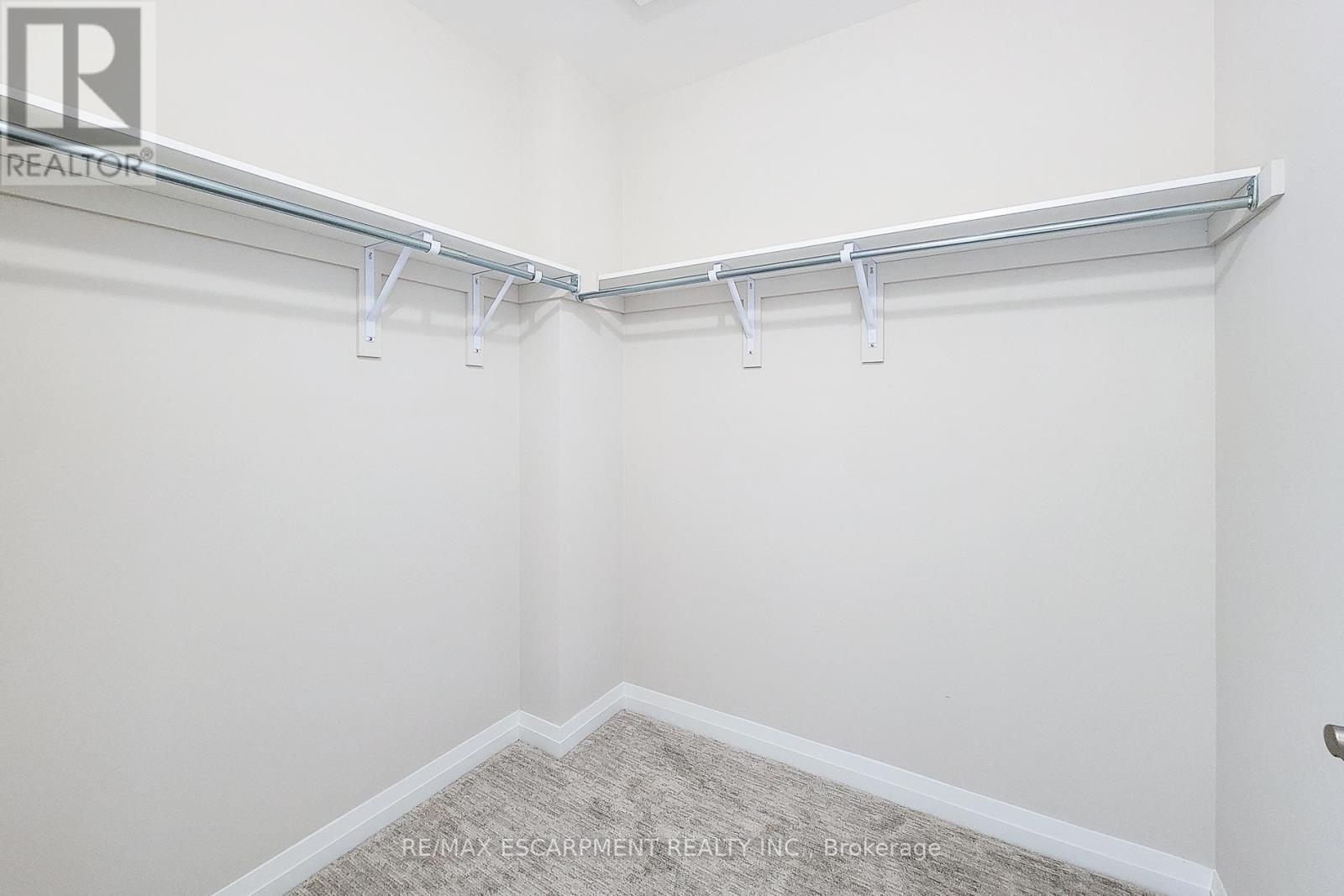 111 Alicia Crescent, Thorold (Hurricane/merrittville), Ontario  L2V 0M2 - Photo 27 - X12771032