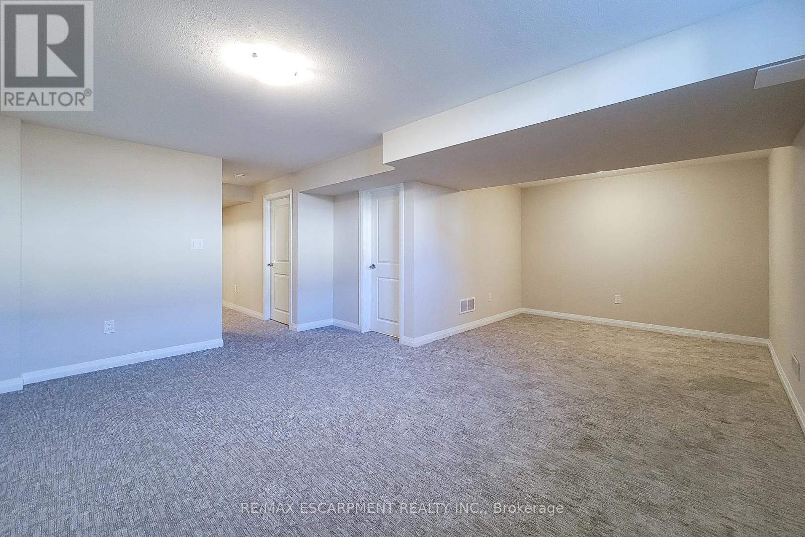 111 Alicia Crescent, Thorold (Hurricane/merrittville), Ontario  L2V 0M2 - Photo 36 - X12771032