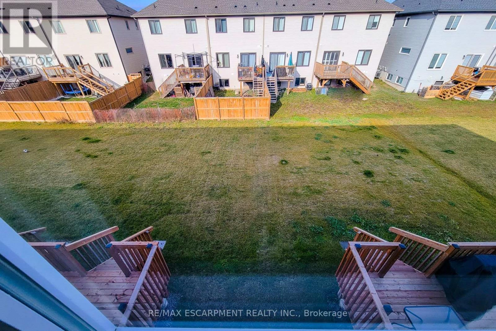 111 Alicia Crescent, Thorold (Hurricane/merrittville), Ontario  L2V 0M2 - Photo 7 - X12771032