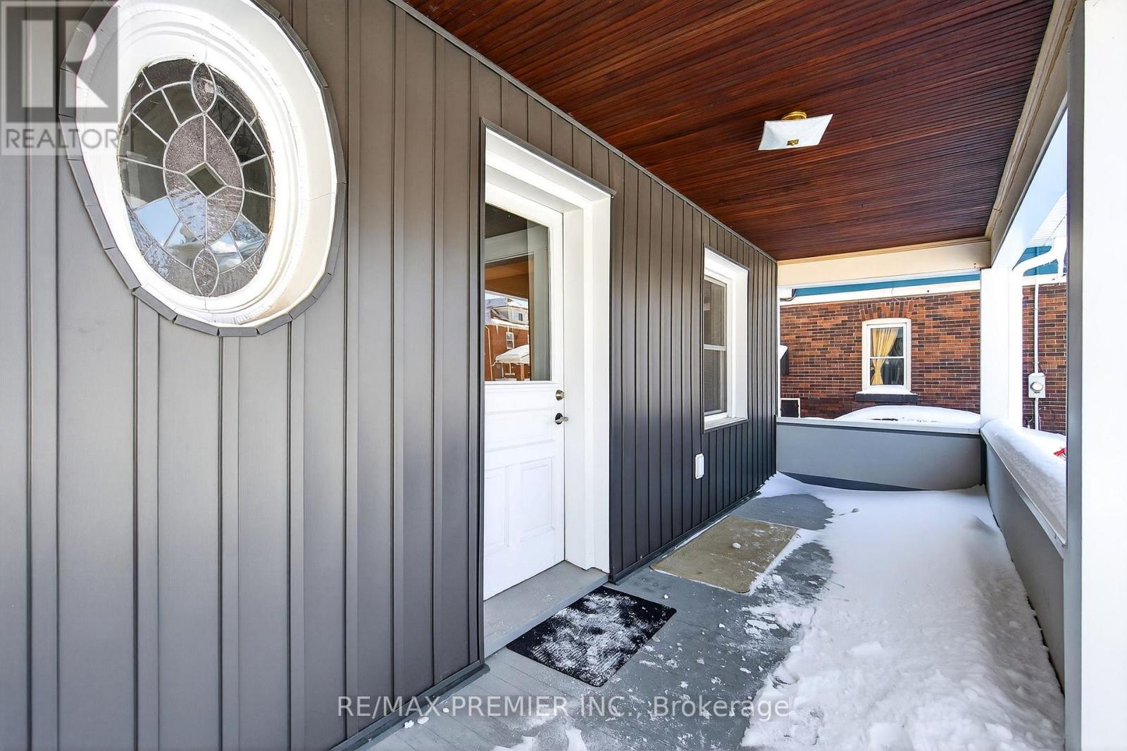 4848 Second Avenue, Niagara Falls, Ontario  L2E 4J1 - Photo 2 - X12771124