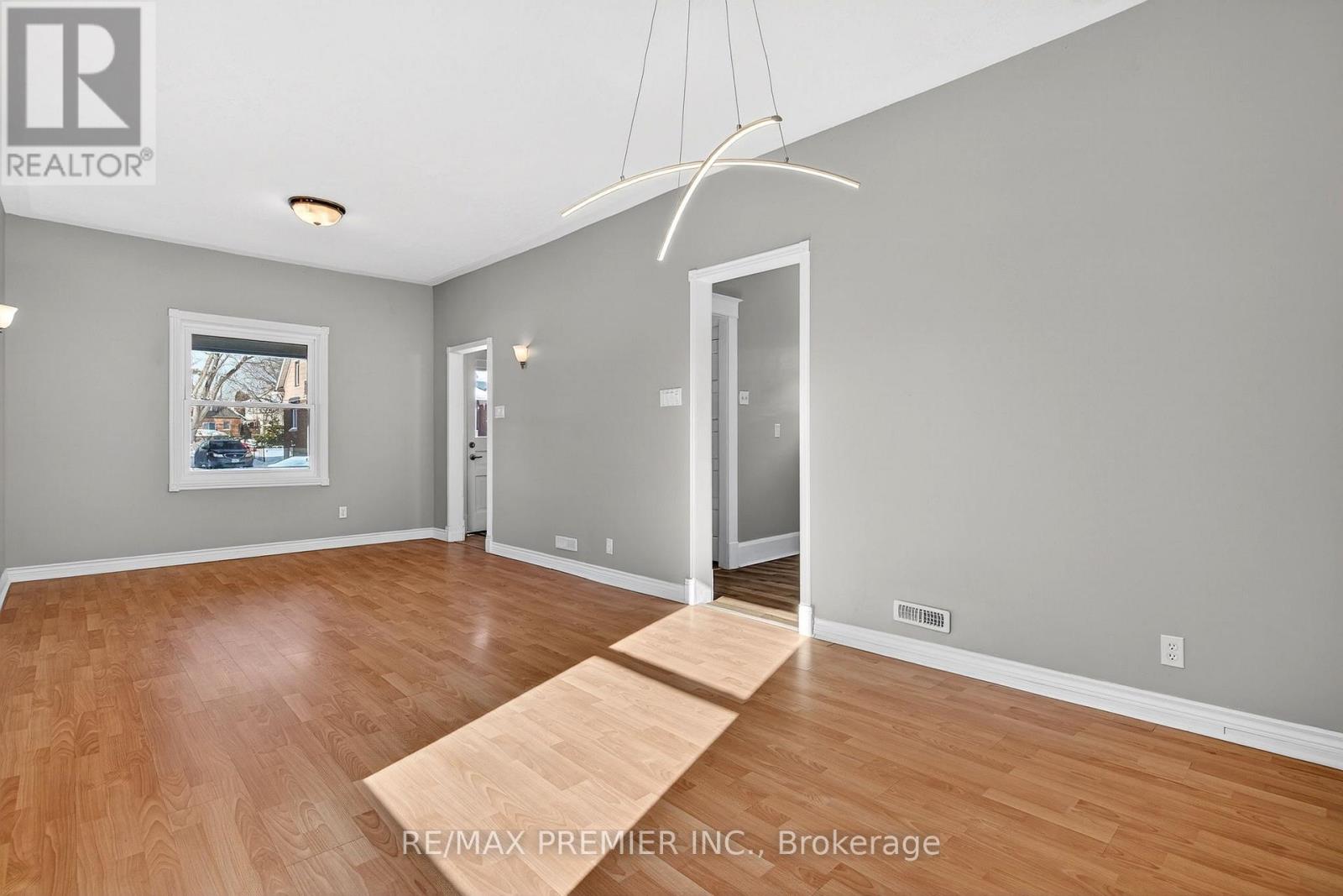 4848 Second Avenue, Niagara Falls, Ontario  L2E 4J1 - Photo 8 - X12771124