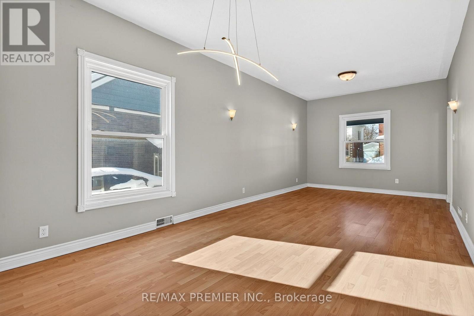 4848 Second Avenue, Niagara Falls, Ontario  L2E 4J1 - Photo 9 - X12771124