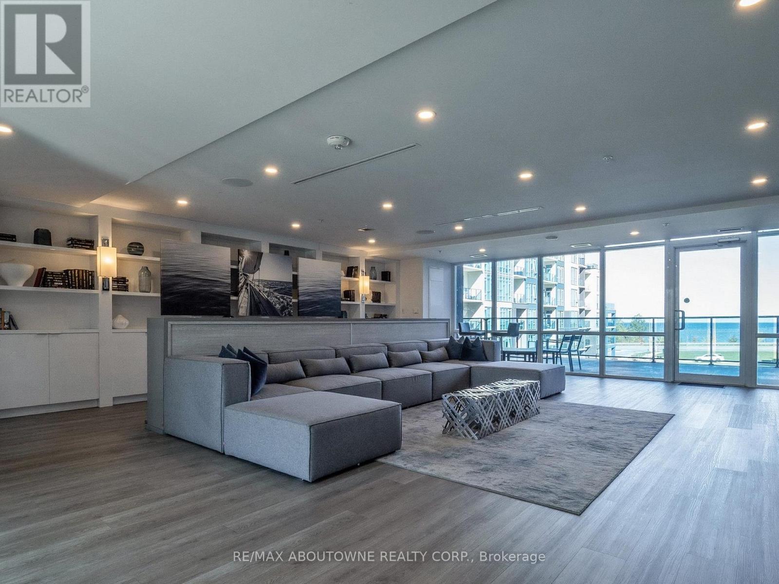 505 - 16 Concord Place, Grimsby (Grimsby Beach), Ontario  L3M 0J1 - Photo 32 - X12771140