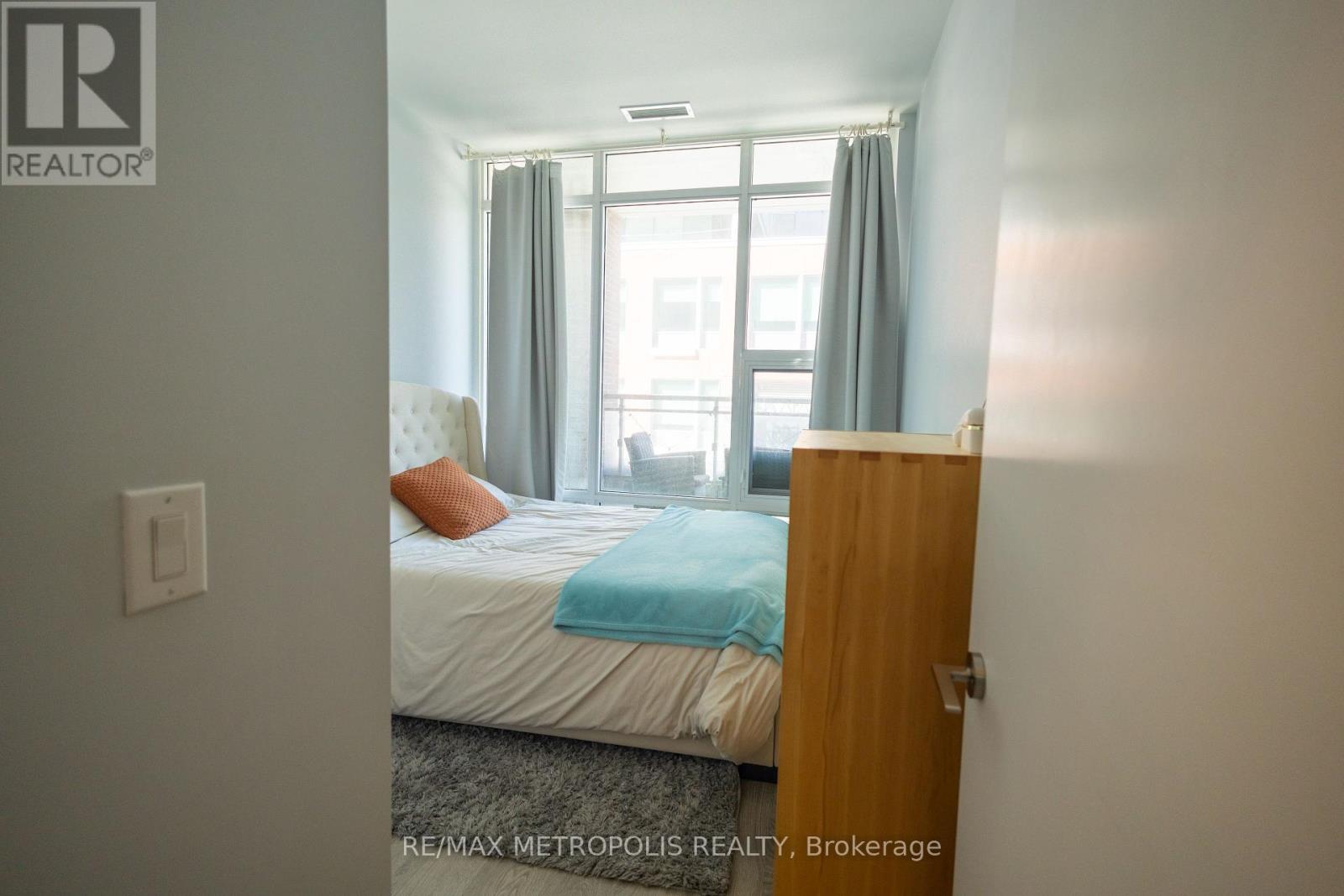 110 - 85 Duke Street, Kitchener, Ontario  N2G 1A6 - Photo 13 - X12771146