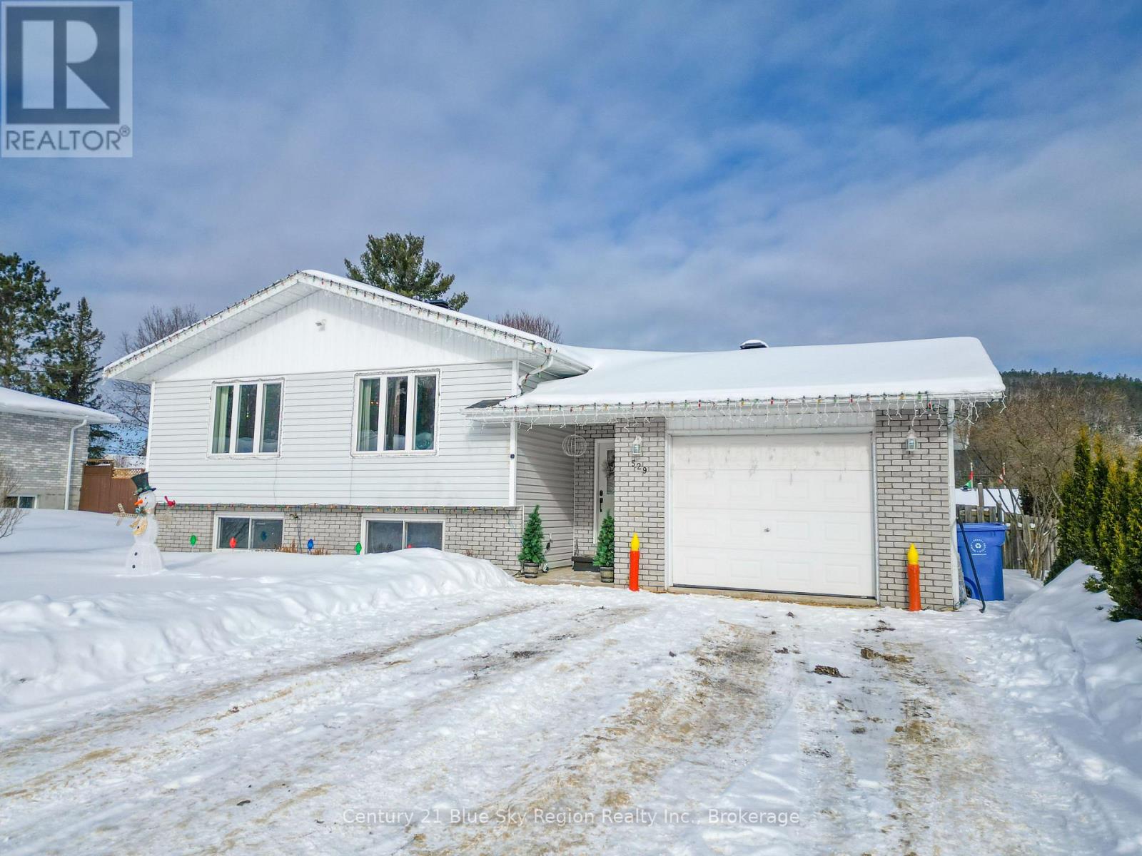 529 Pine Street, Mattawa, Ontario  P0H 1V0 - Photo 2 - X12771346
