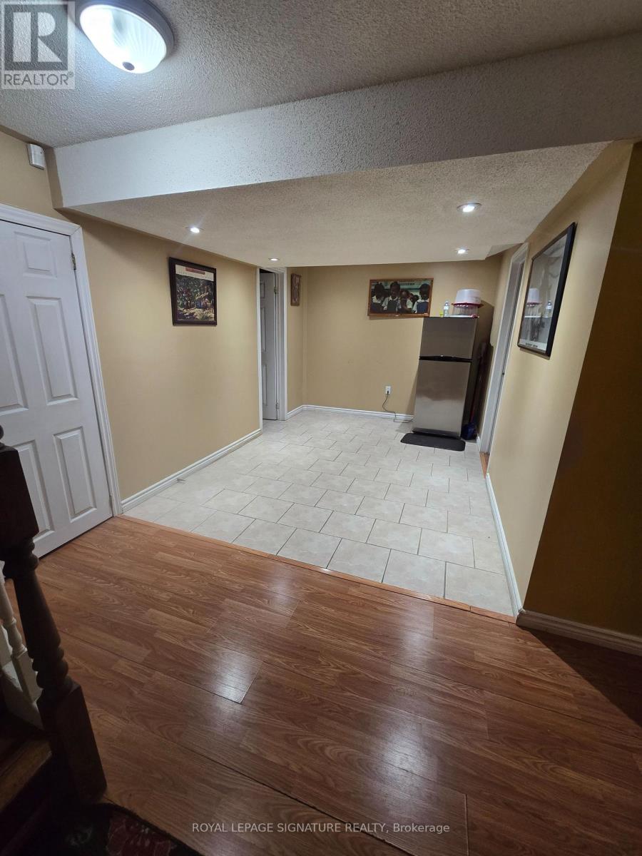 Basement (Private 1 Bath) - 19 Red Plant Crescent, Brampton, Ontario  L7A 1V8 - Photo 4 - W12766474
