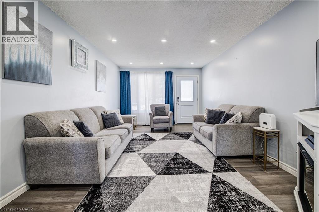 52 Uxbridge Crescent, Kitchener, Ontario  N2E 2P8 - Photo 4 - 40803833