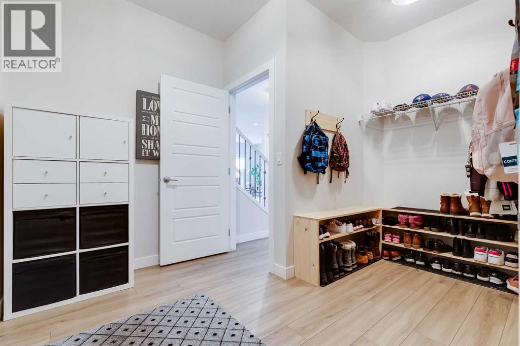 1621 Bayside Green Sw, Airdrie, Alberta  T4B 5E8 - Photo 19 - A2284313