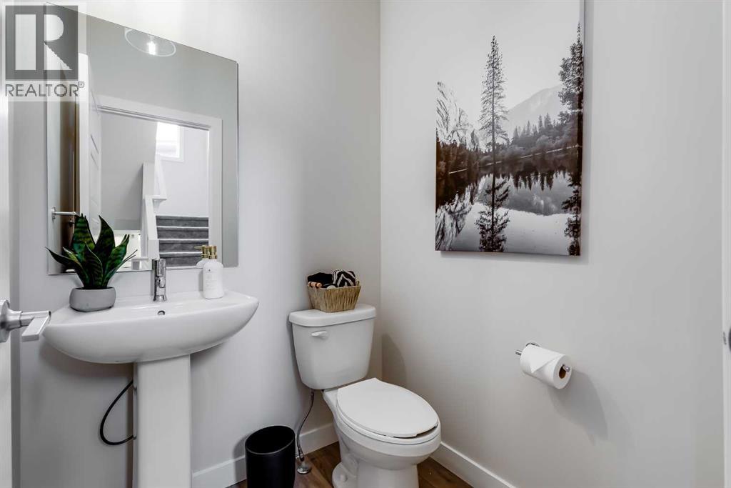 1621 Bayside Green Sw, Airdrie, Alberta  T4B 5E8 - Photo 22 - A2284313