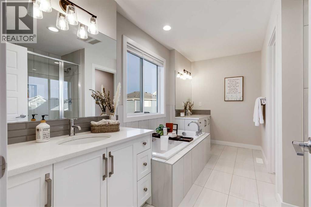 1621 Bayside Green Sw, Airdrie, Alberta  T4B 5E8 - Photo 26 - A2284313