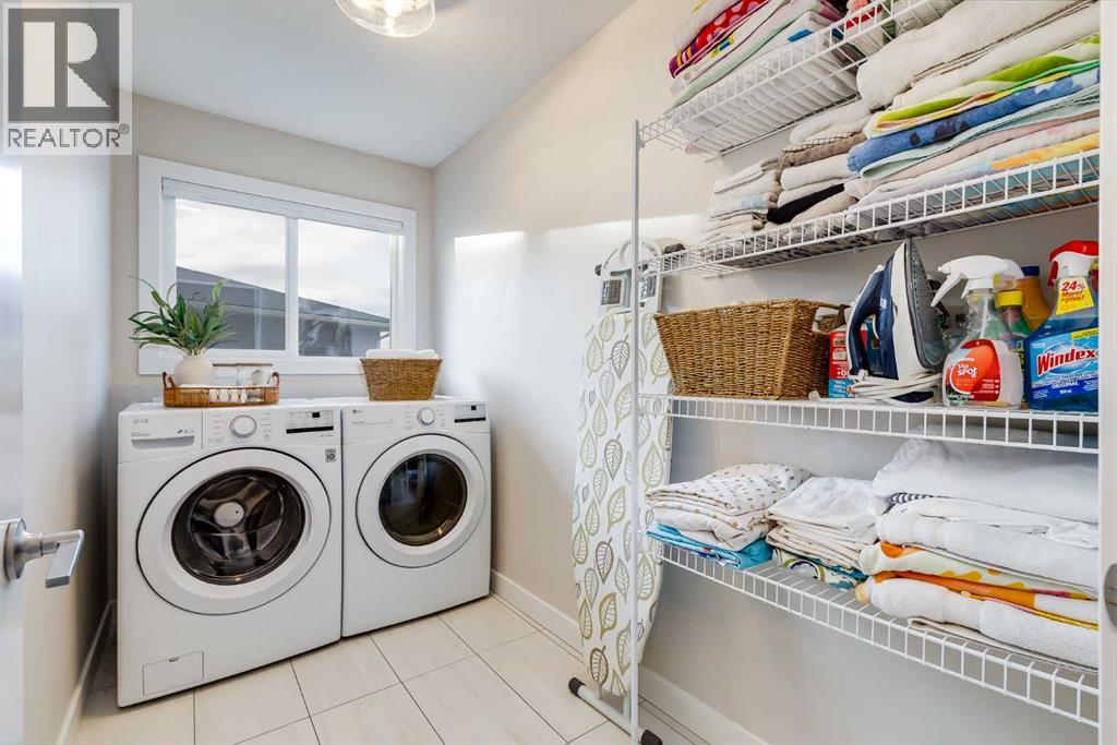 1621 Bayside Green Sw, Airdrie, Alberta  T4B 5E8 - Photo 30 - A2284313