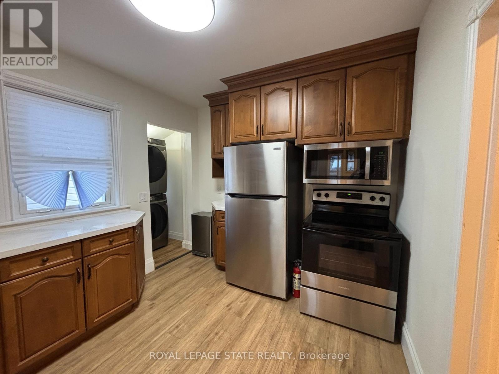 Upper - 69 Roxborough Avenue, Hamilton, Ontario  L8L 1Y2 - Photo 7 - X12768988