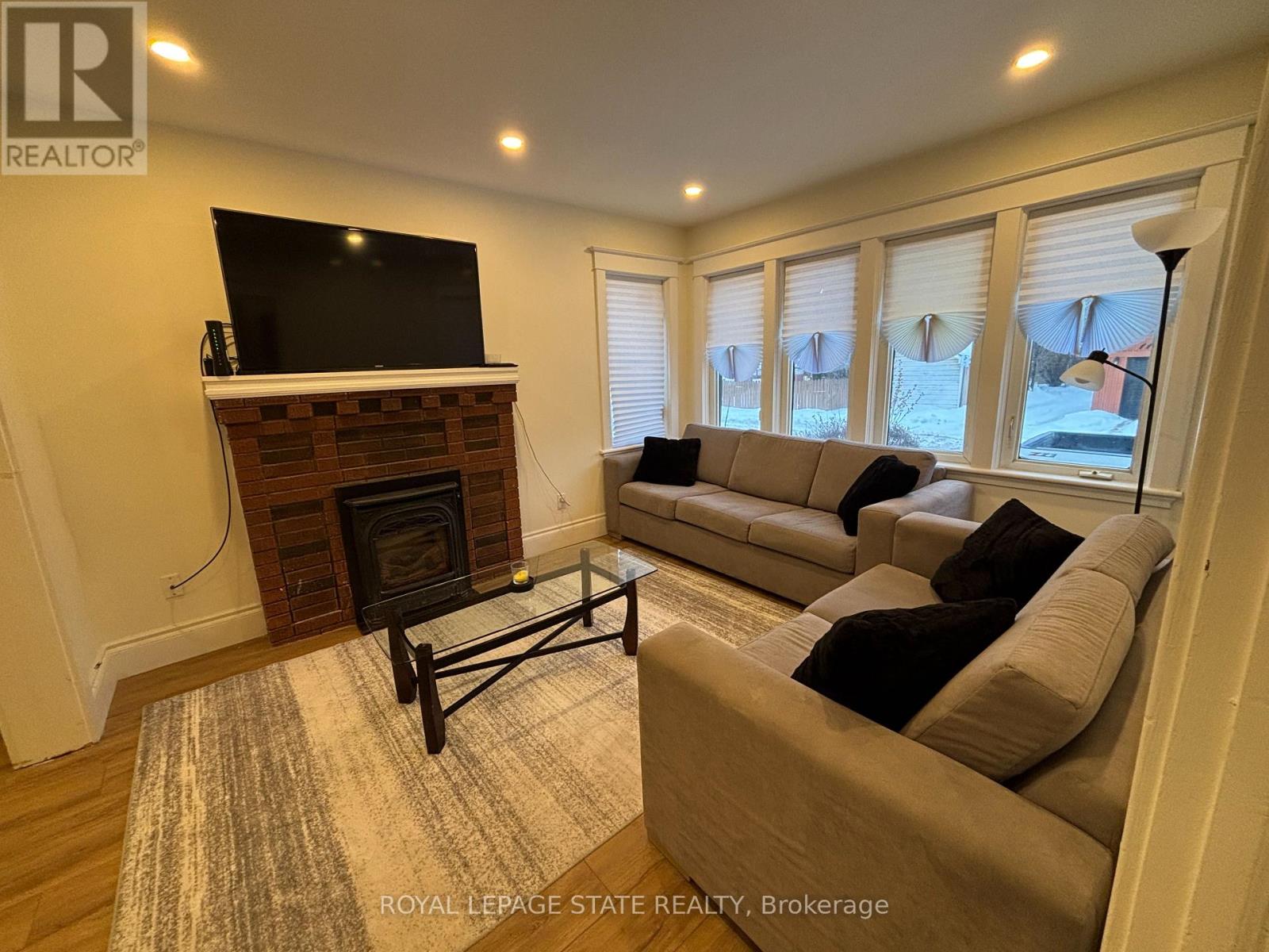 Upper - 69 Roxborough Avenue, Hamilton, Ontario  L8L 1Y2 - Photo 11 - X12768988