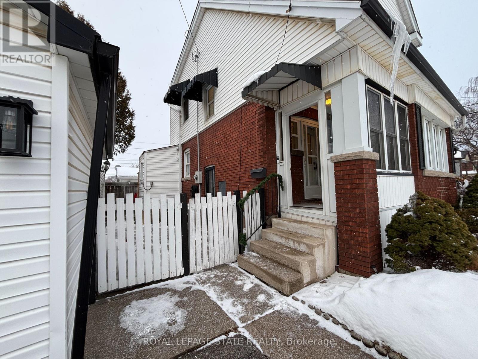 Upper - 69 Roxborough Avenue, Hamilton, Ontario  L8L 1Y2 - Photo 3 - X12768988