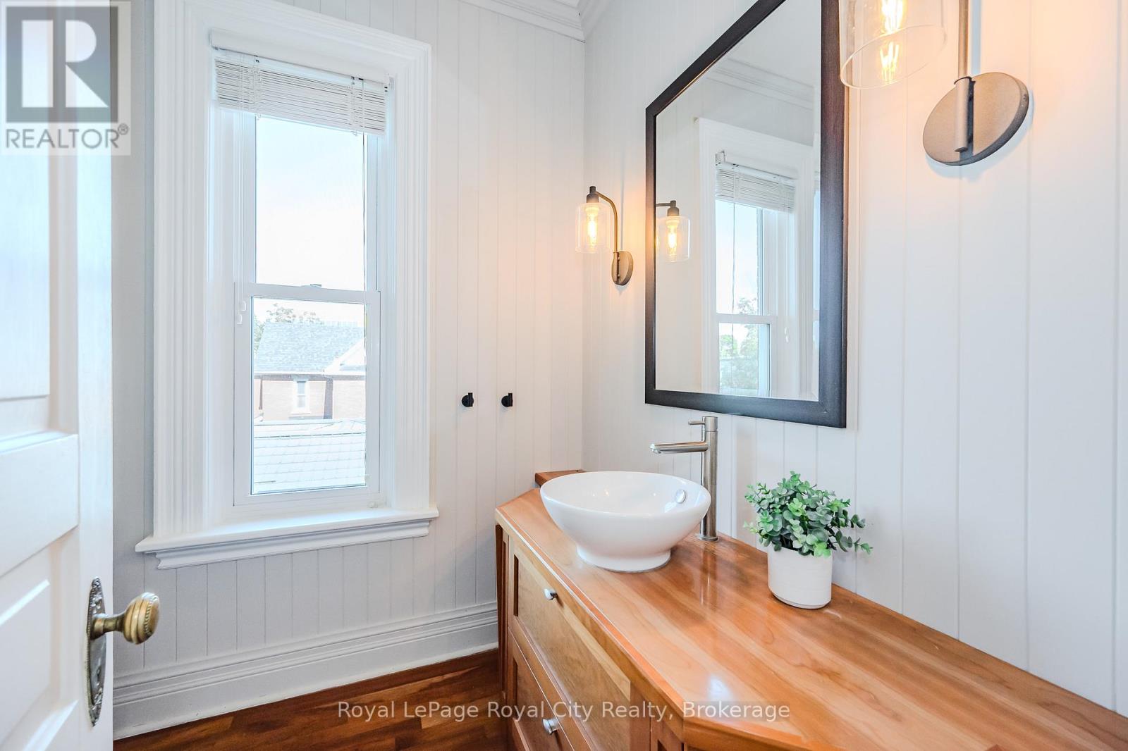 138 Dublin Street N, Guelph, Ontario  N1H 4N7 - Photo 34 - X12771312