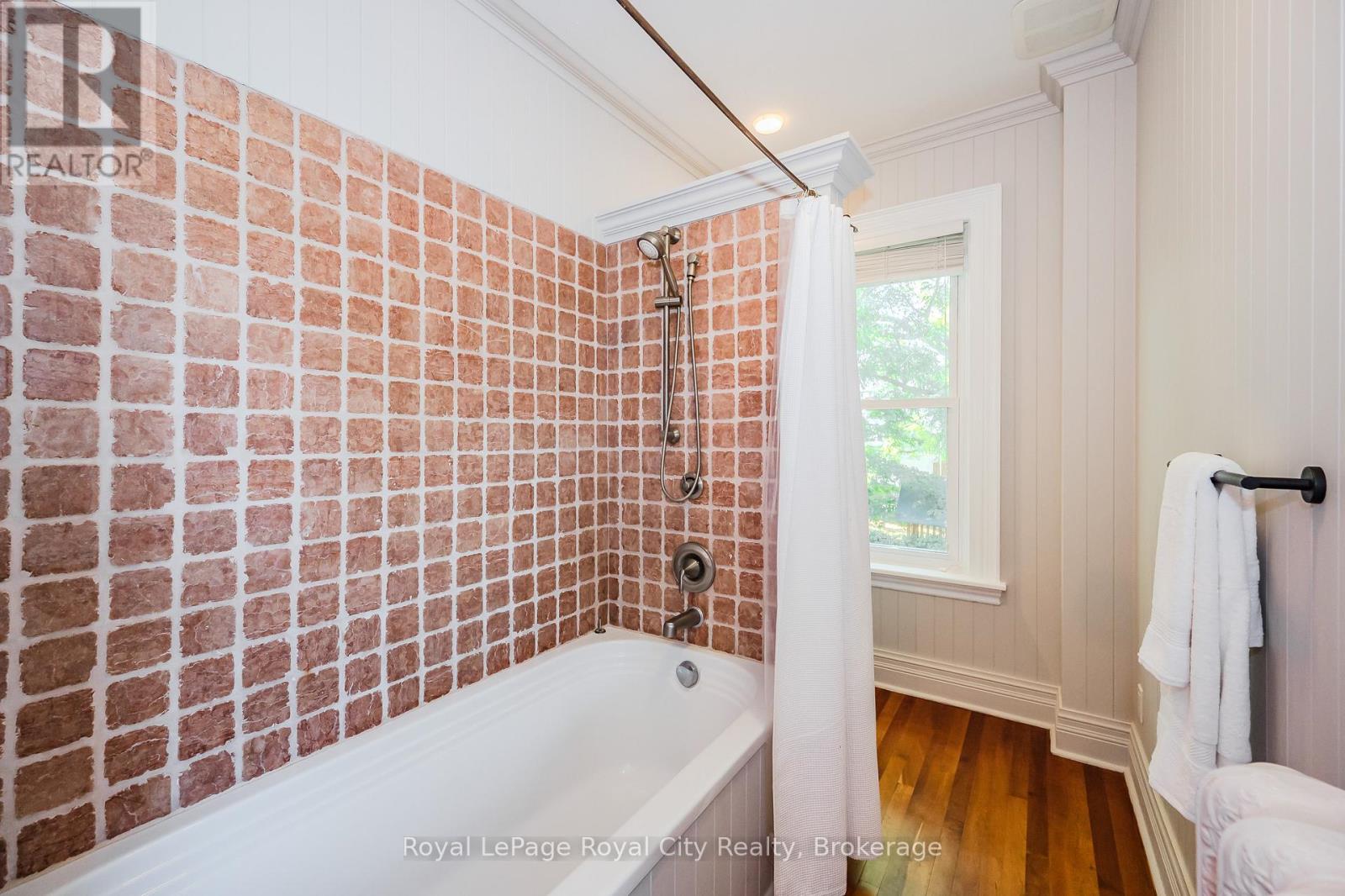 138 Dublin Street N, Guelph, Ontario  N1H 4N7 - Photo 35 - X12771312