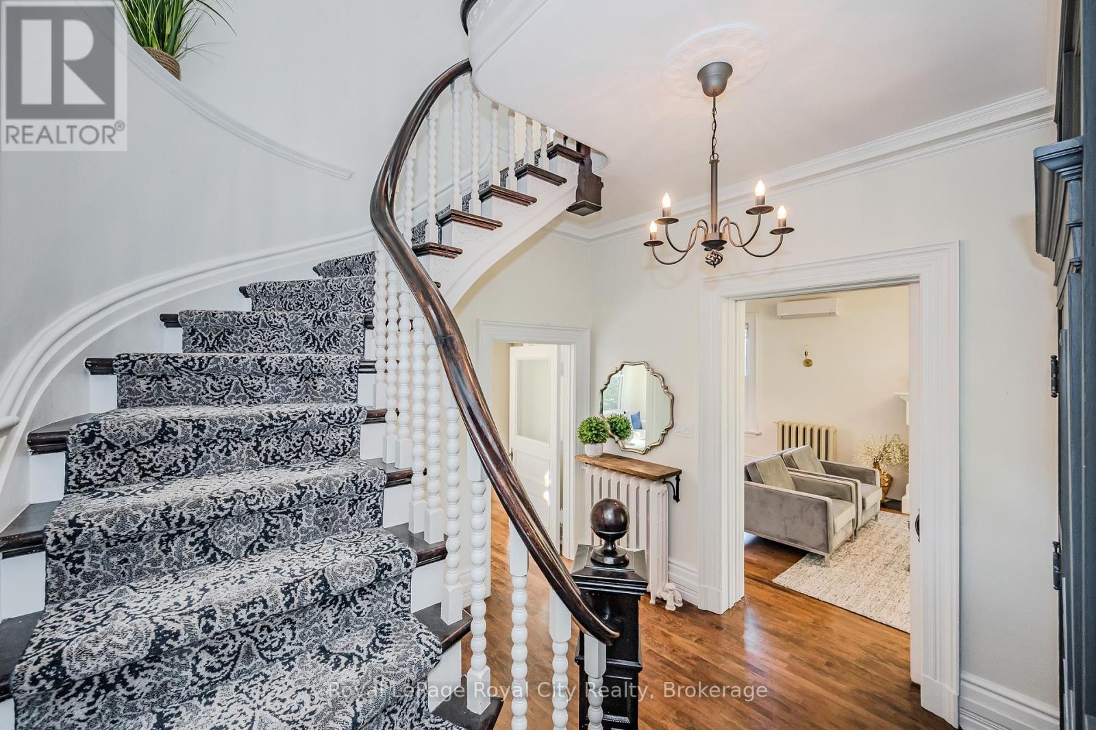 138 Dublin Street N, Guelph, Ontario  N1H 4N7 - Photo 7 - X12771312