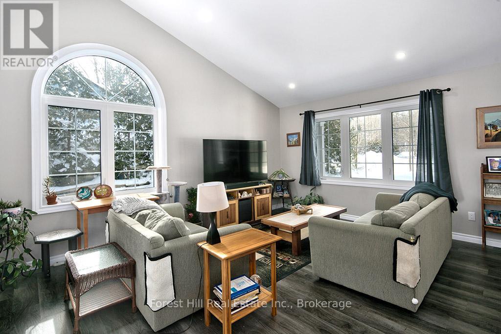 634341 Artemesia Glenelg Townline, Grey Highlands, Ontario  N0C 1H0 - Photo 8 - X12771362