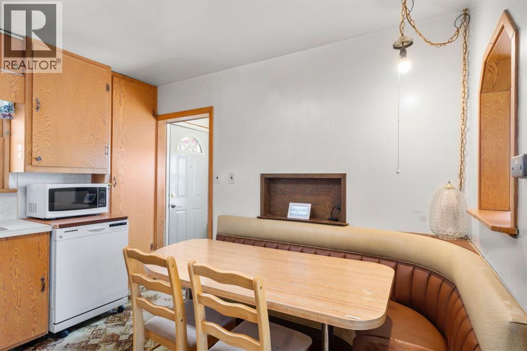 332 Third Street W, Cochrane, Alberta  T4C 1Z6 - Photo 12 - A2280560