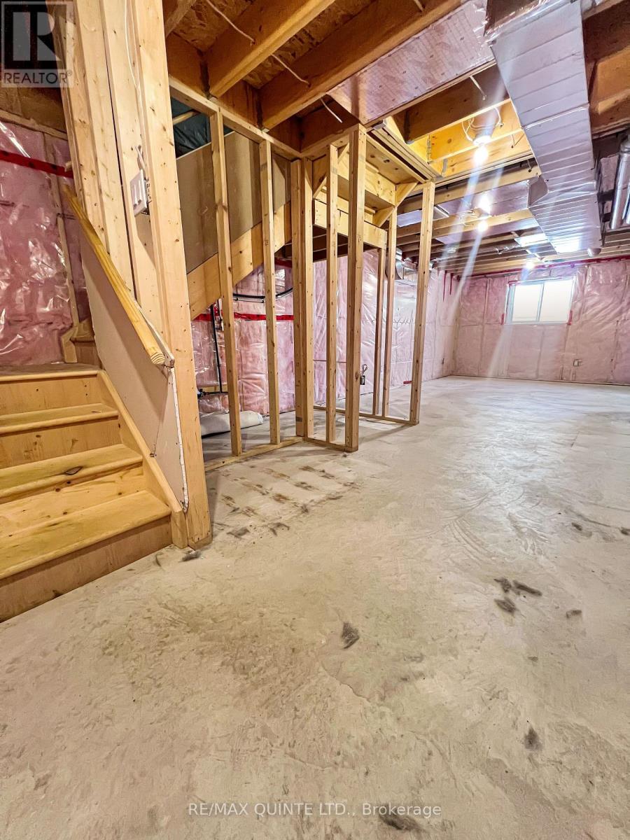 52 Campbell Crescent, Prince Edward County (Picton Ward), Ontario  K0K 2T0 - Photo 15 - X12771234