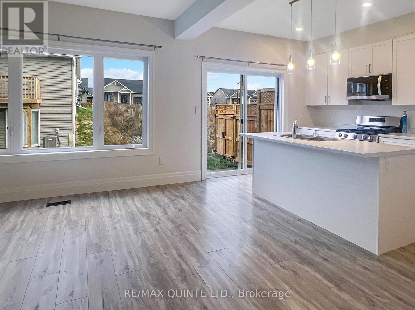 52 Campbell Crescent, Prince Edward County (Picton Ward), Ontario  K0K 2T0 - Photo 2 - X12771234