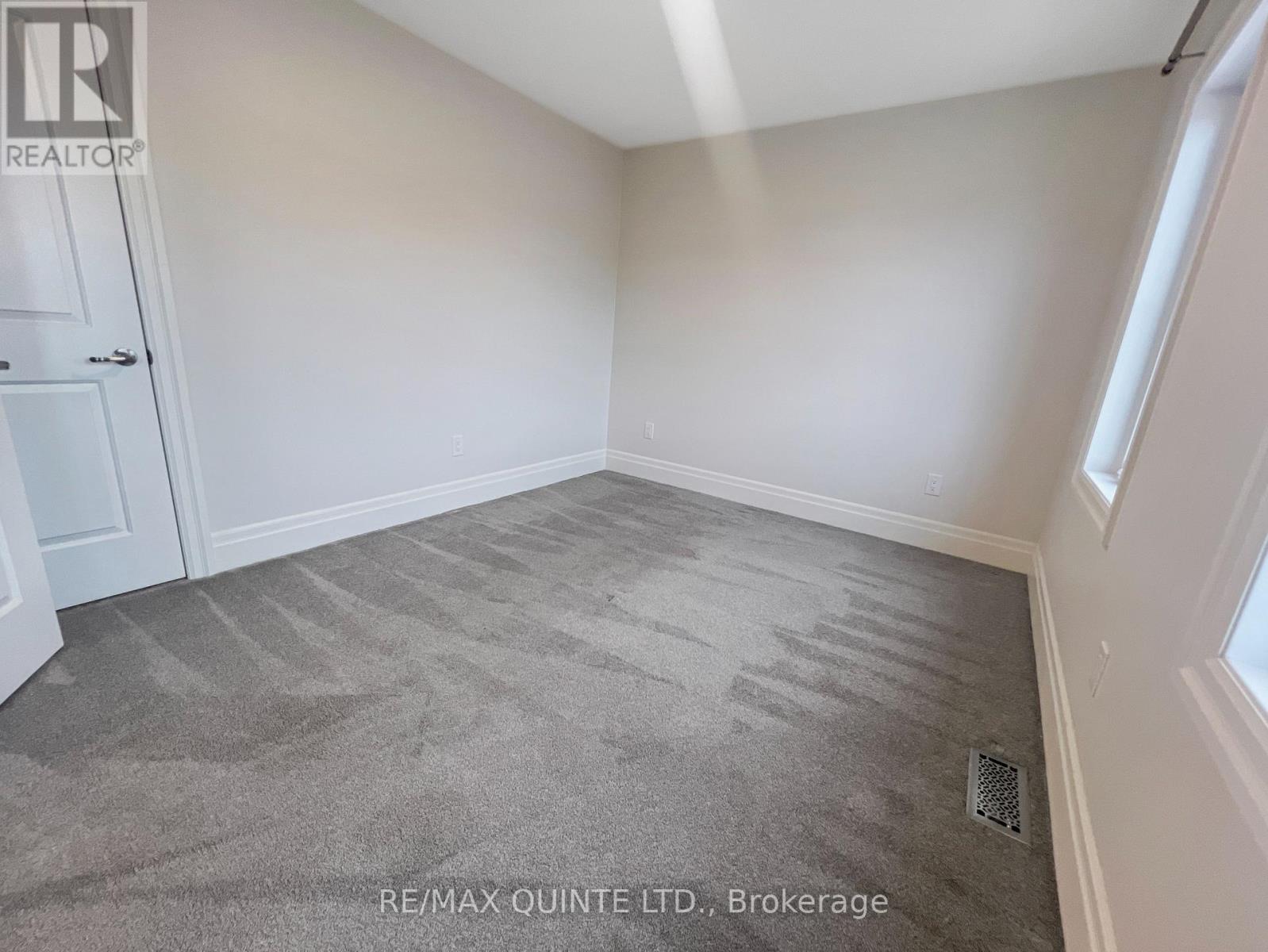 52 Campbell Crescent, Prince Edward County (Picton Ward), Ontario  K0K 2T0 - Photo 9 - X12771234