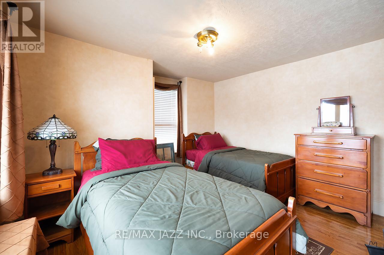 22 Francis Street, Kawartha Lakes (Lindsay), Ontario  K9V 3R6 - Photo 27 - X12771256