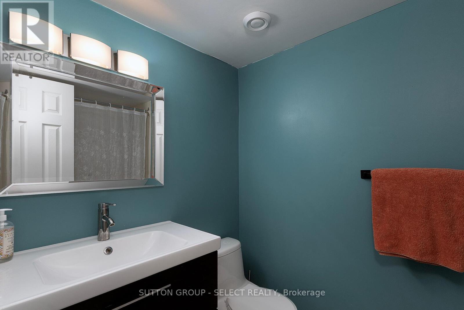 Photo 21 of 29 for 304 - 363 Colborne Street