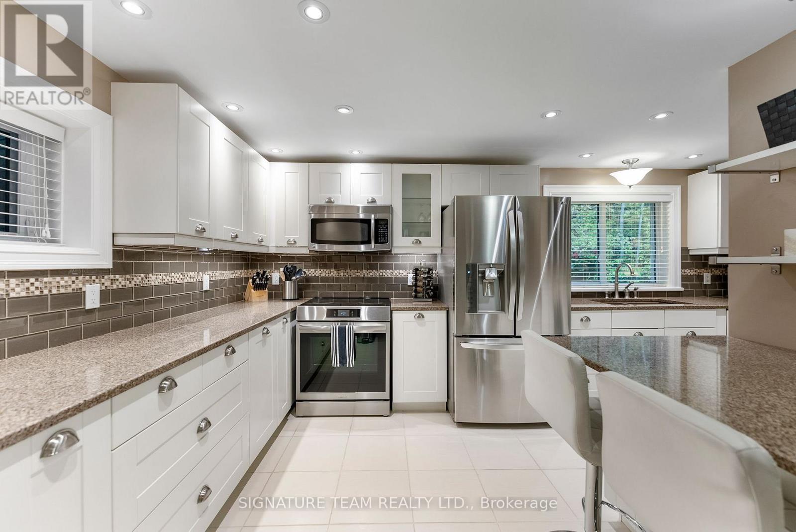 585b Two Mile Trail, Whitewater Region, Ontario  K8A 6W3 - Photo 5 - X12771354