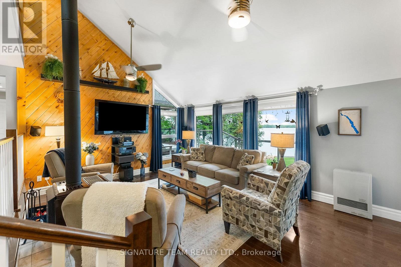 585b Two Mile Trail, Whitewater Region, Ontario  K8A 6W3 - Photo 9 - X12771354