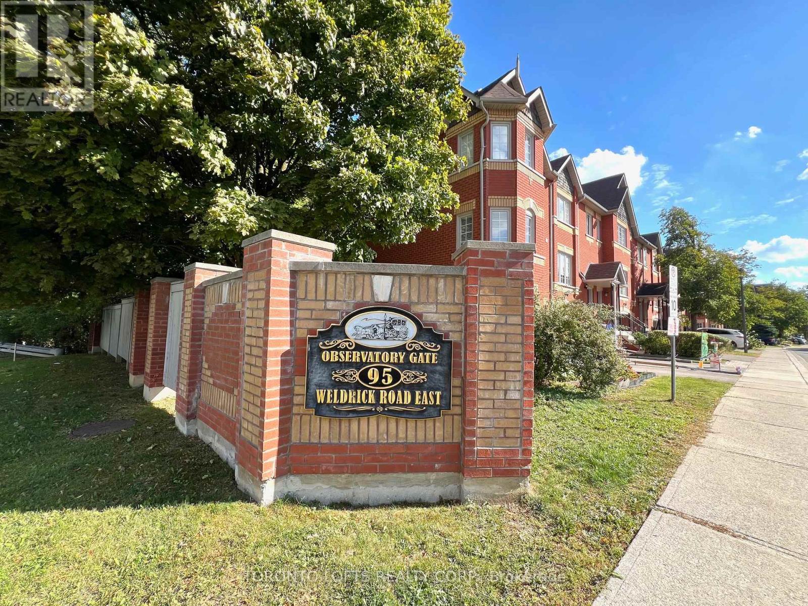 74 - 95 WELDRICK ROAD E, Richmond Hill, Ontario