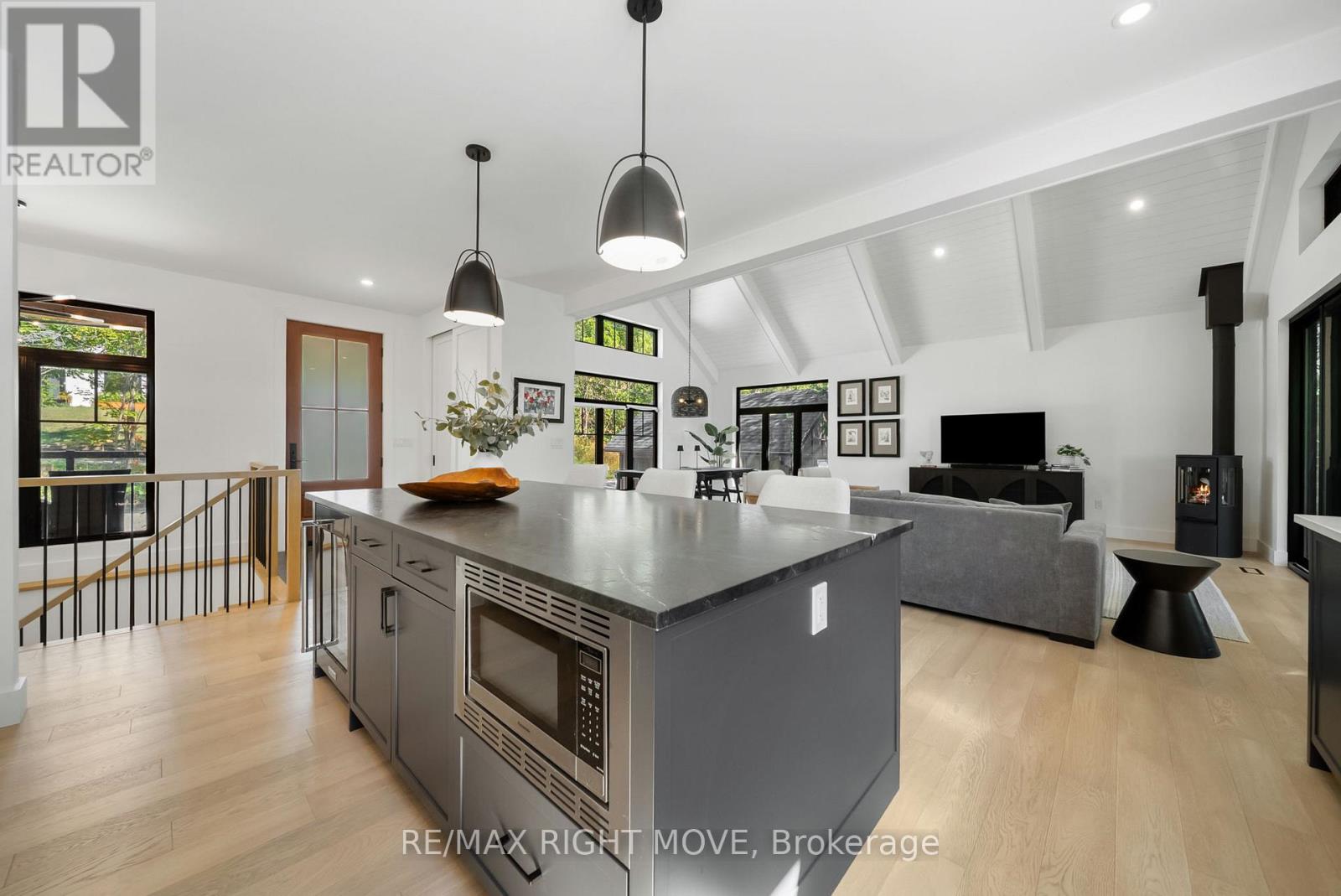 1290 A Line 15 N, Oro-Medonte, Ontario  L3V 8C6 - Photo 8 - S12747312