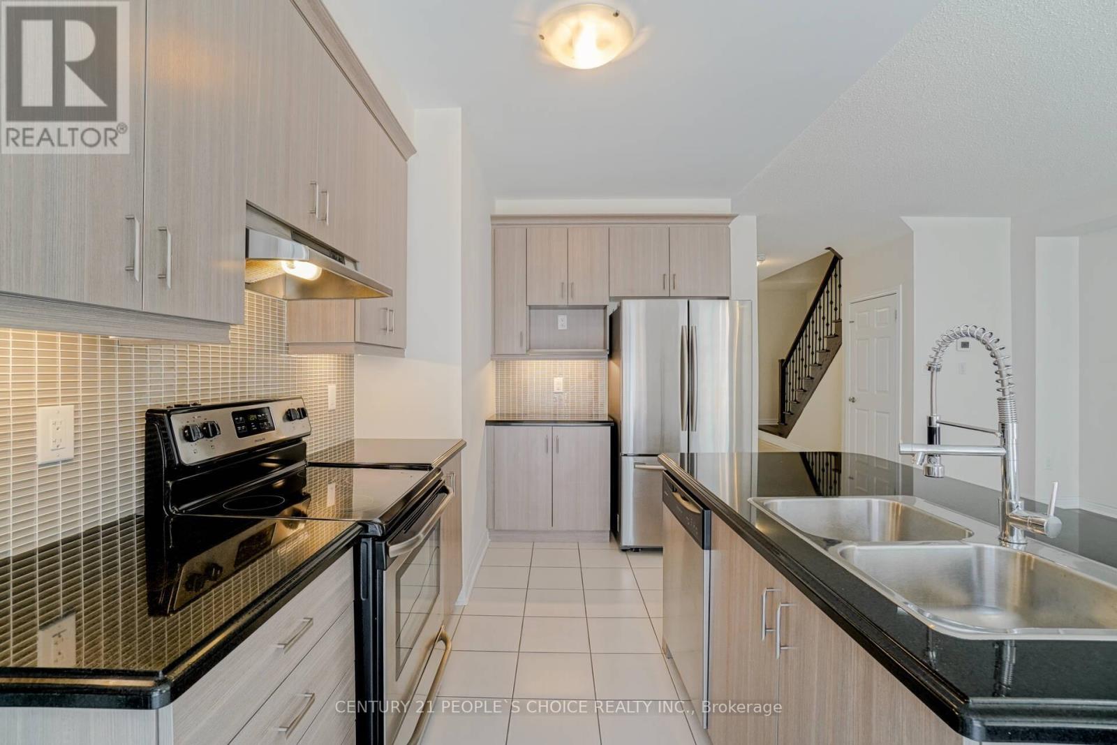 130 Orchardcroft Road, Oakville, Ontario  L6H 7C4 - Photo 13 - W12770050