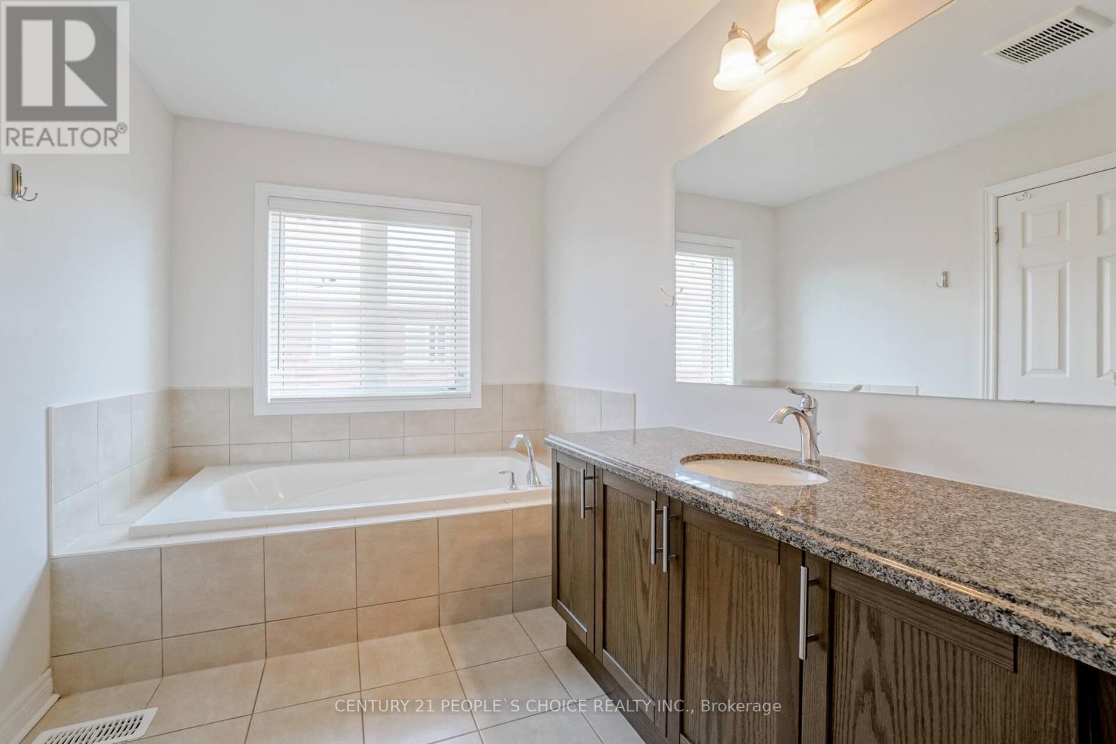 130 Orchardcroft Road, Oakville, Ontario  L6H 7C4 - Photo 25 - W12770050