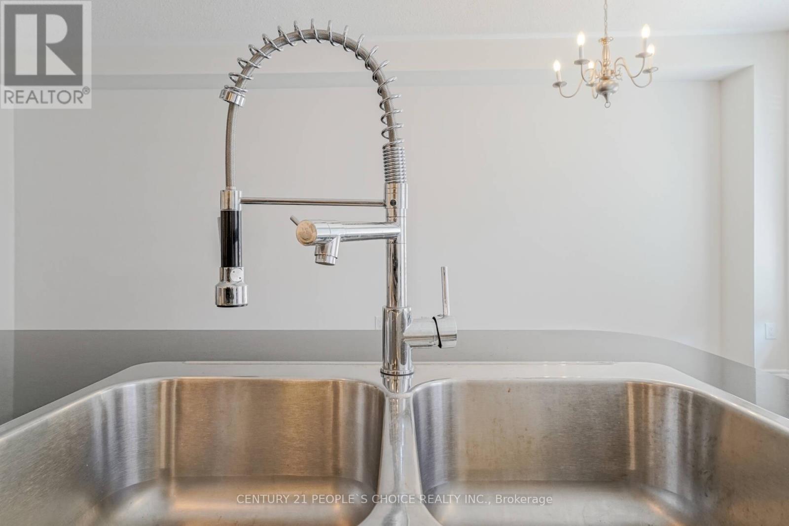 130 Orchardcroft Road, Oakville, Ontario  L6H 7C4 - Photo 15 - W12770050