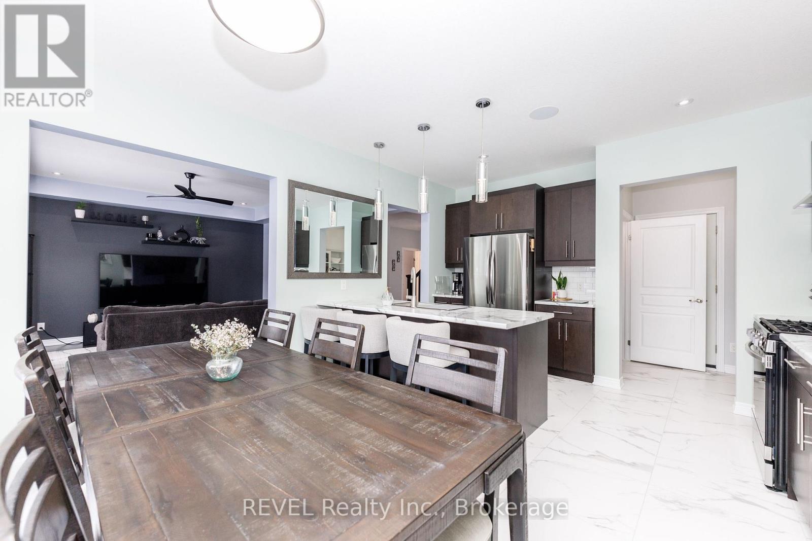 8 Elderberry Road, Thorold (Confederation Heights), Ontario  L2V 0E7 - Photo 18 - X12771370