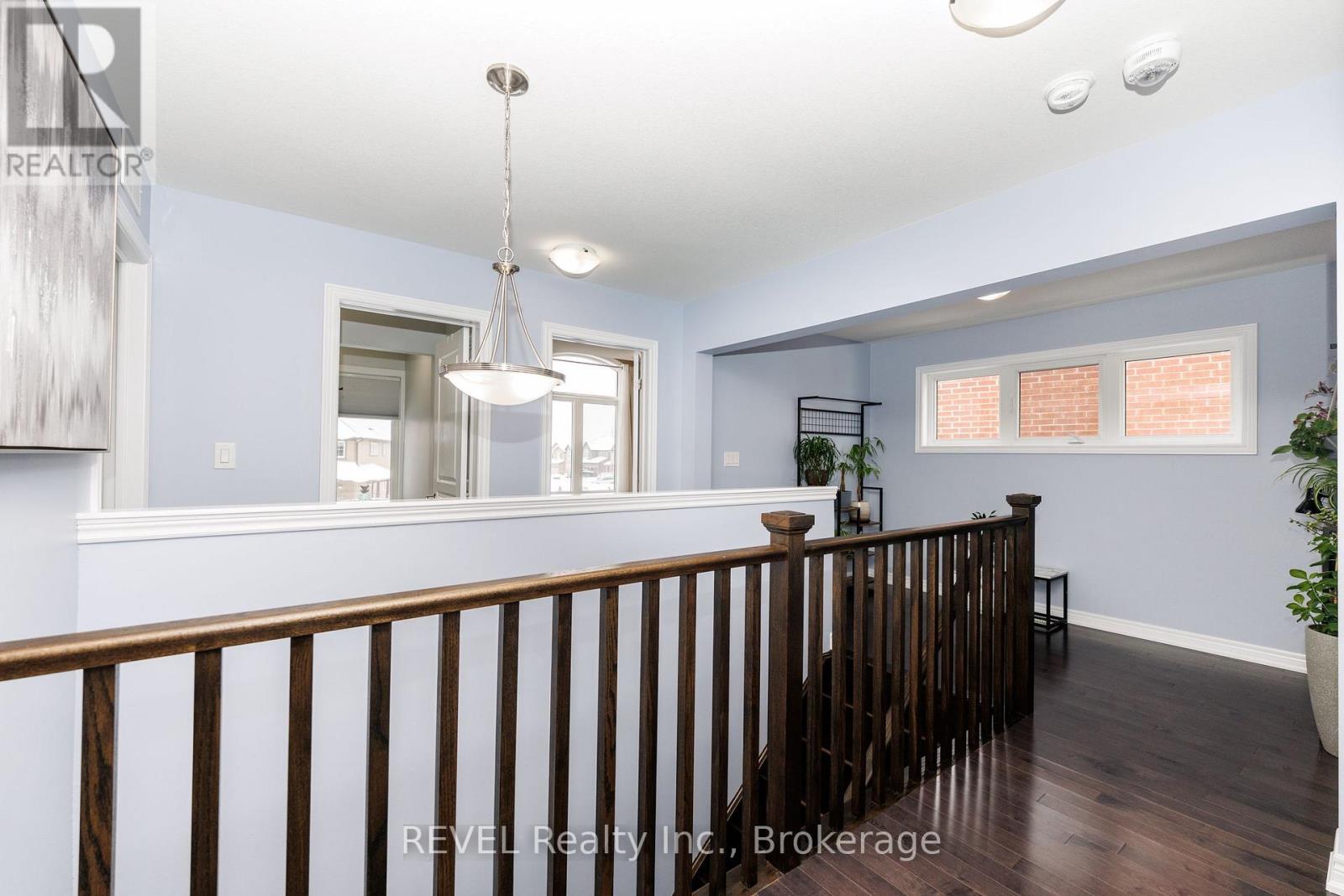 8 Elderberry Road, Thorold (Confederation Heights), Ontario  L2V 0E7 - Photo 25 - X12771370