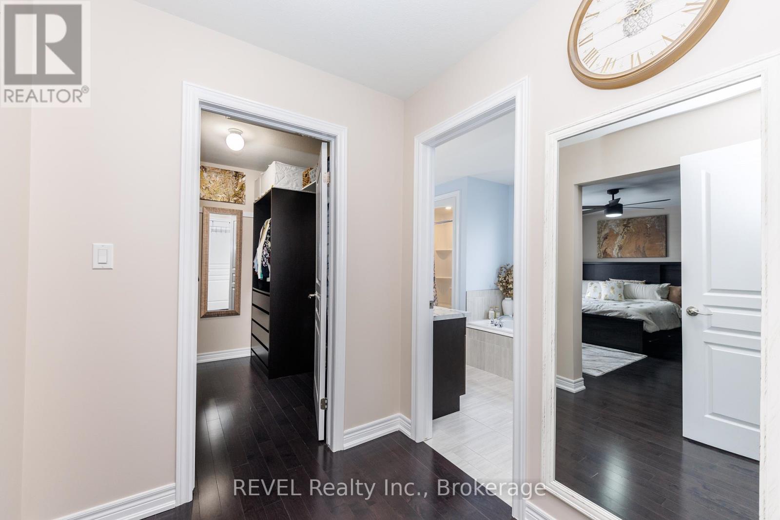 8 Elderberry Road, Thorold (Confederation Heights), Ontario  L2V 0E7 - Photo 29 - X12771370