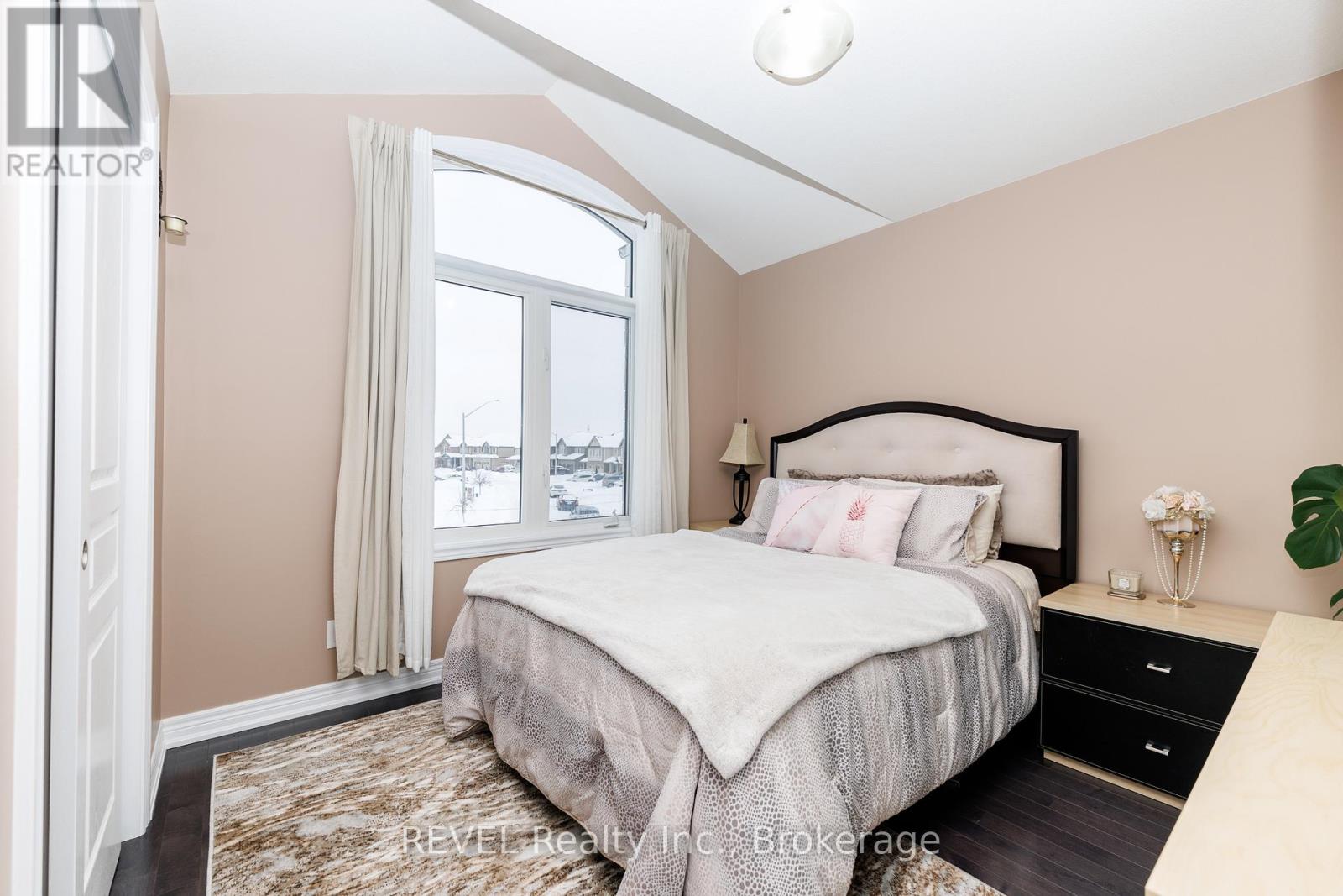 8 Elderberry Road, Thorold (Confederation Heights), Ontario  L2V 0E7 - Photo 34 - X12771370
